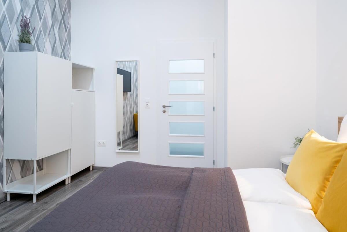 Apartmán Huge Aparment In The Center With Air Conditioning *